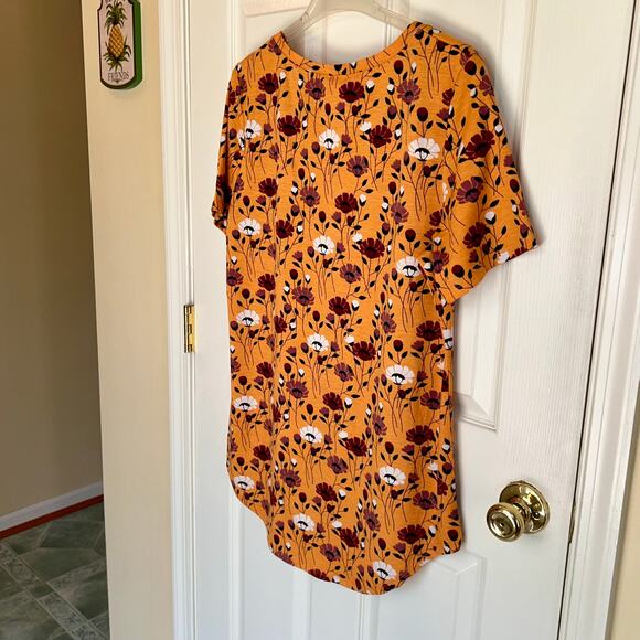 NWT LuLaRoe Iris - Medium Simply Comfortable Short Sleeve Top - Picture 8 of 11